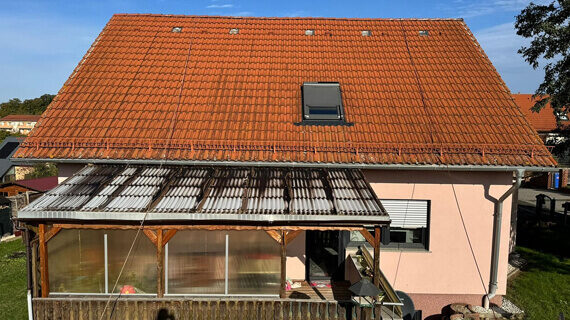 Dachreinigung und Lackierung vorcher nachher