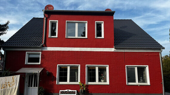 Dachreinigung und Malerarbeiten vorher nachher