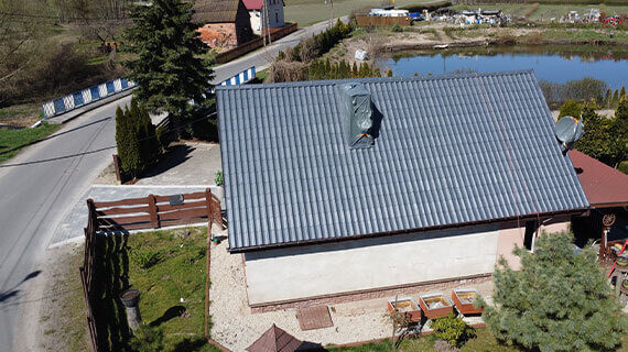 Dachblechreinigung und -anstrich vorher nachher