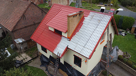 Dach- und Fassadenreinigung mit Anstrich in Wojcieszowice