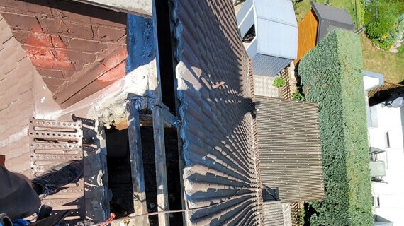 Dach vor der Reparatur