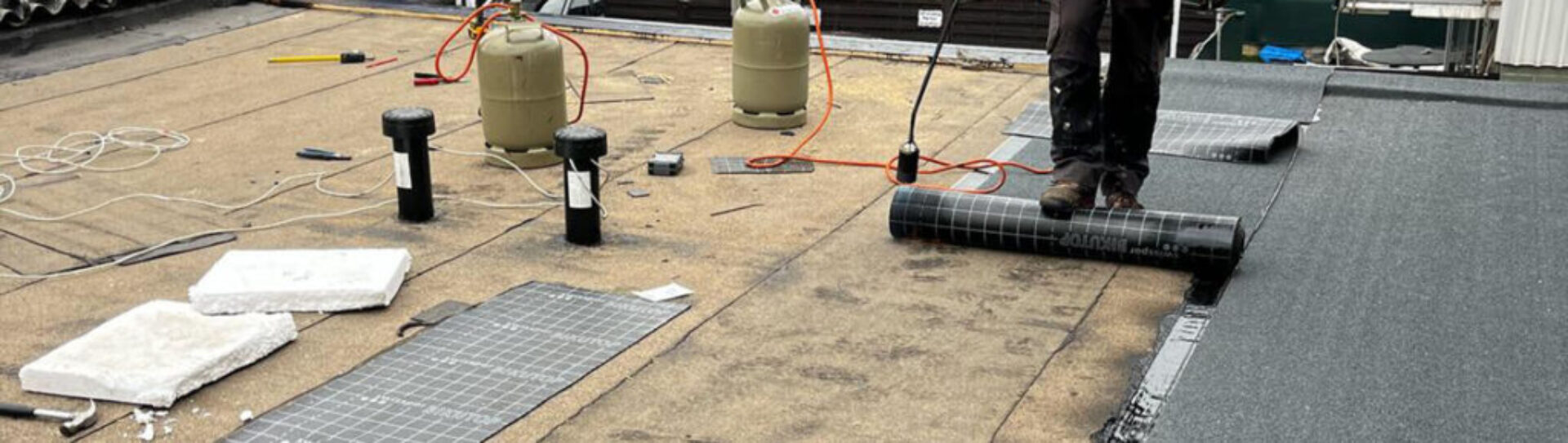 Verlegung von Dachpappe