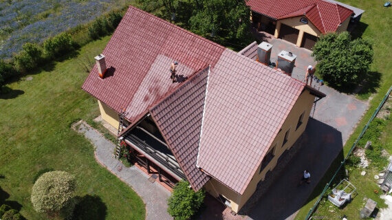 Dachanstrich in Bojadła vorcher nachher