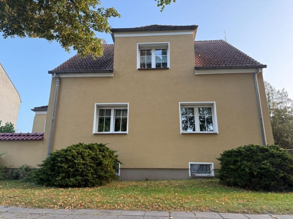 Vor der Dachreinigung und Dachbeschichtung - Roskow Vor der Dachreinigung und Dachbeschichtung - Roskow