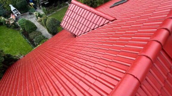 Dachanstrich in Jeziorna