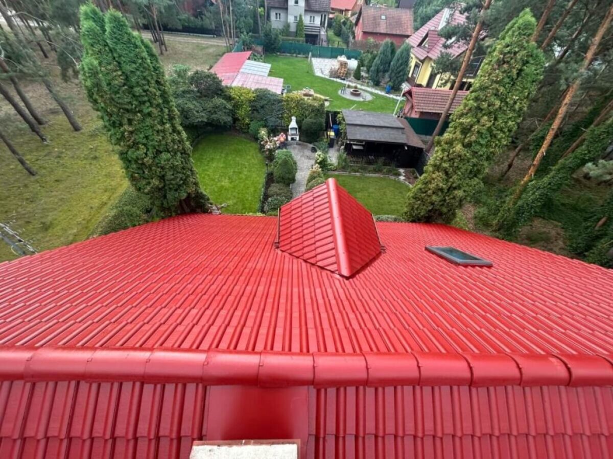 Nach der Dachbeschichtung in Jeziorna Nach der Dachbeschichtung in Jeziorna