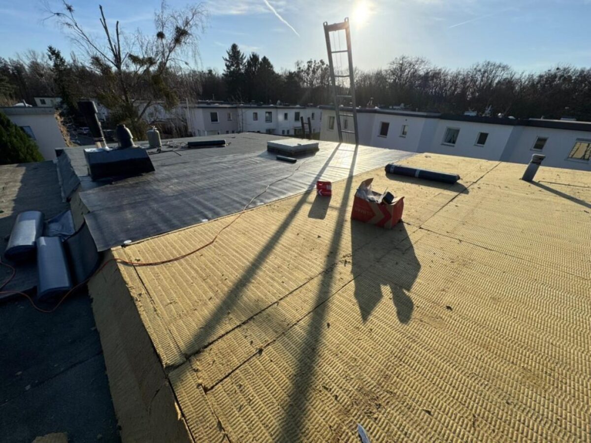 Umfassende Dämmung eines Flachdachs